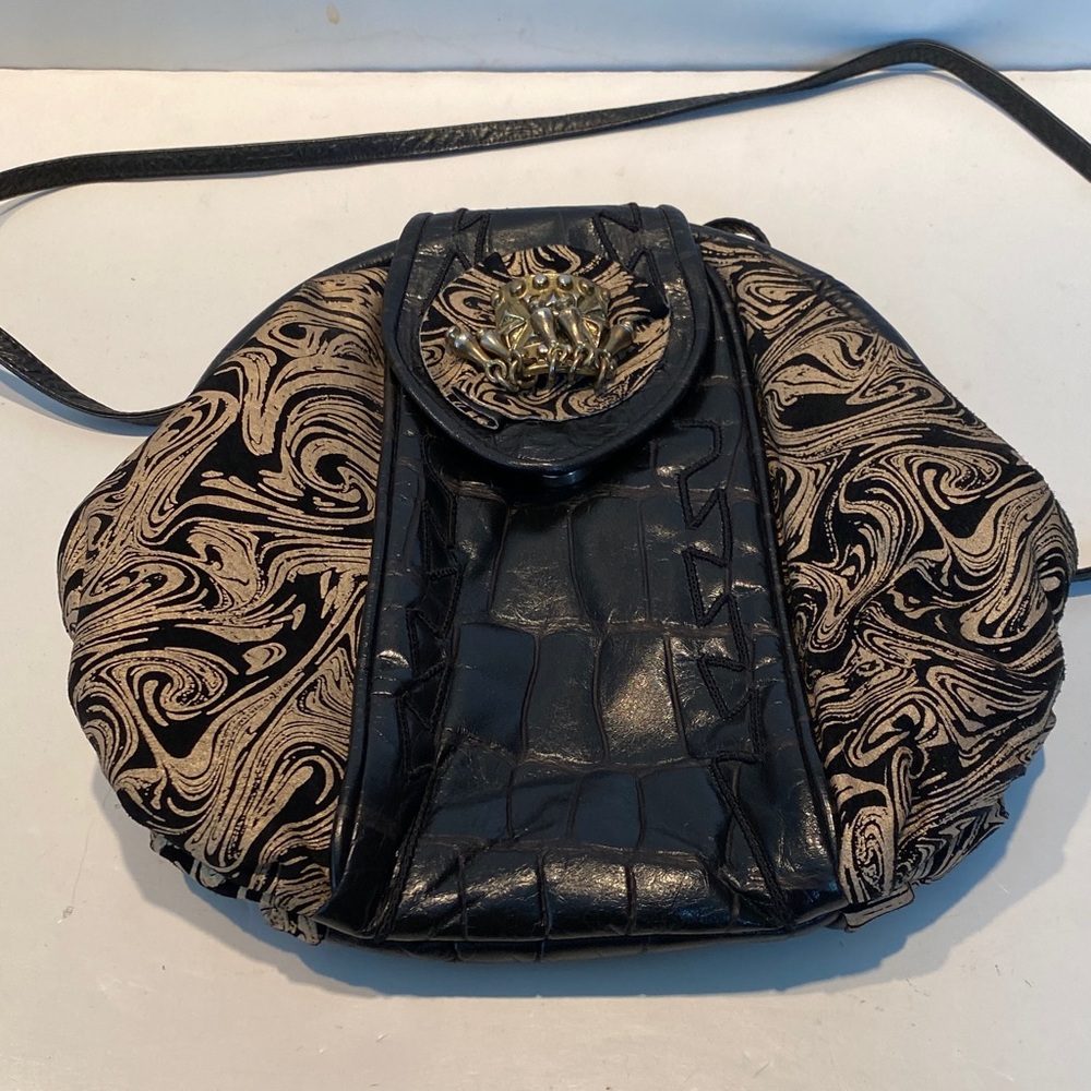 Vintage Park Ave International Genuine Leather Shoulder Bag